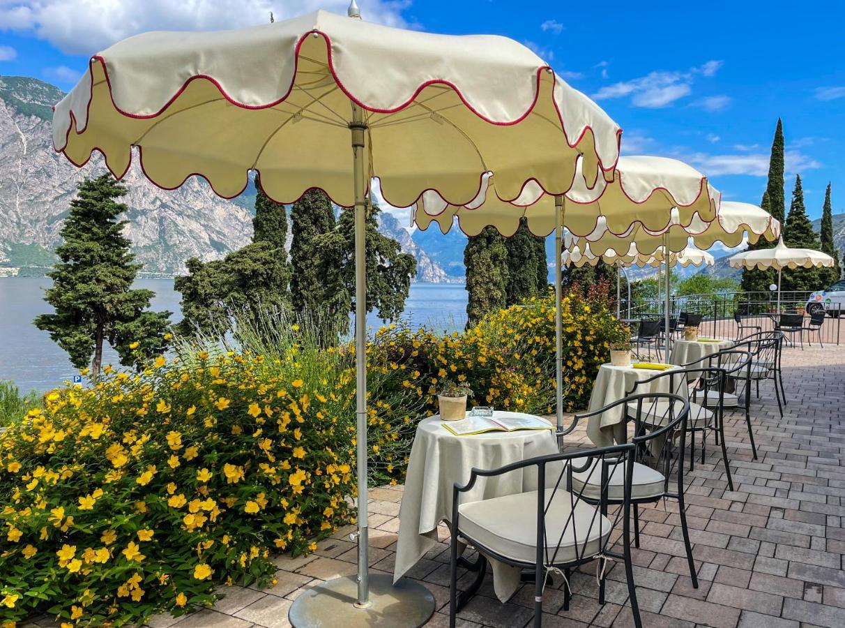 Hotel Oasi Beach Malcesine Buitenkant foto