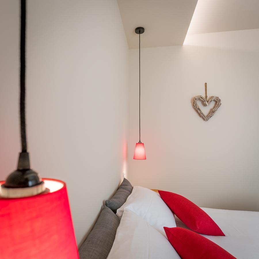Hotel Oasi Beach Malcesine Buitenkant foto