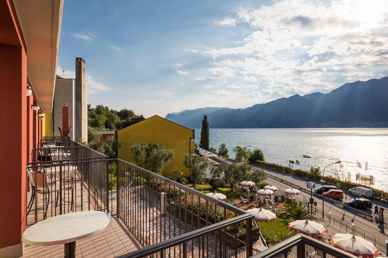 Hotel Oasi Beach Malcesine Buitenkant foto