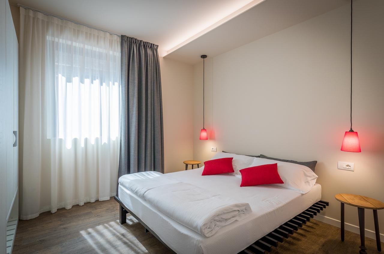 Hotel Oasi Beach Malcesine Buitenkant foto